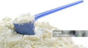 Rappels de laits infantiles – À l’origine de la contamination, une bactérie très fréquente